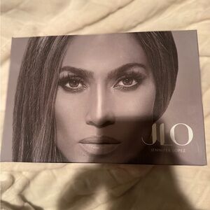 Jennifer Lopez Elegant Gray Heels